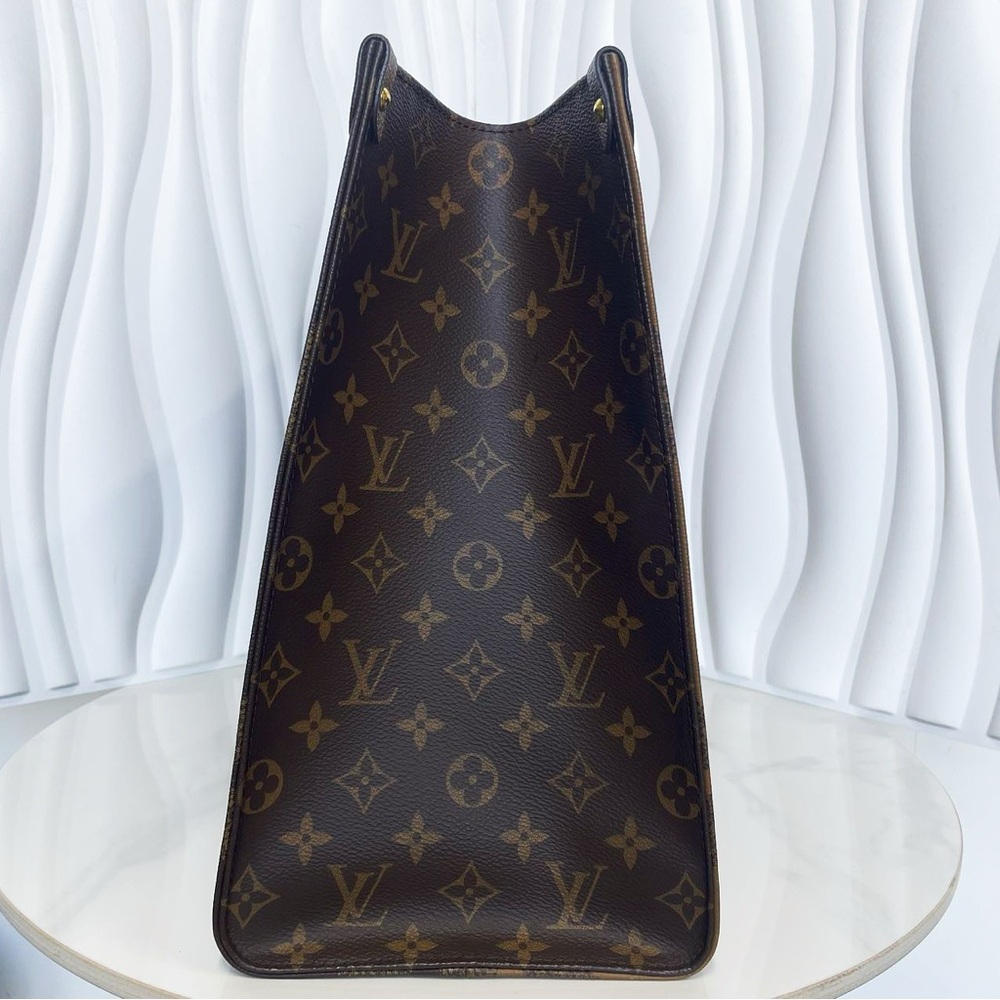Louis Vuitton Monogram Canvas Tote Bag - Picture 3 of 12
